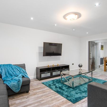 Onsitestays - Spacious 3 Bed House With Garden, Wifi & 4 Plus Parking Gravesend Esterno foto