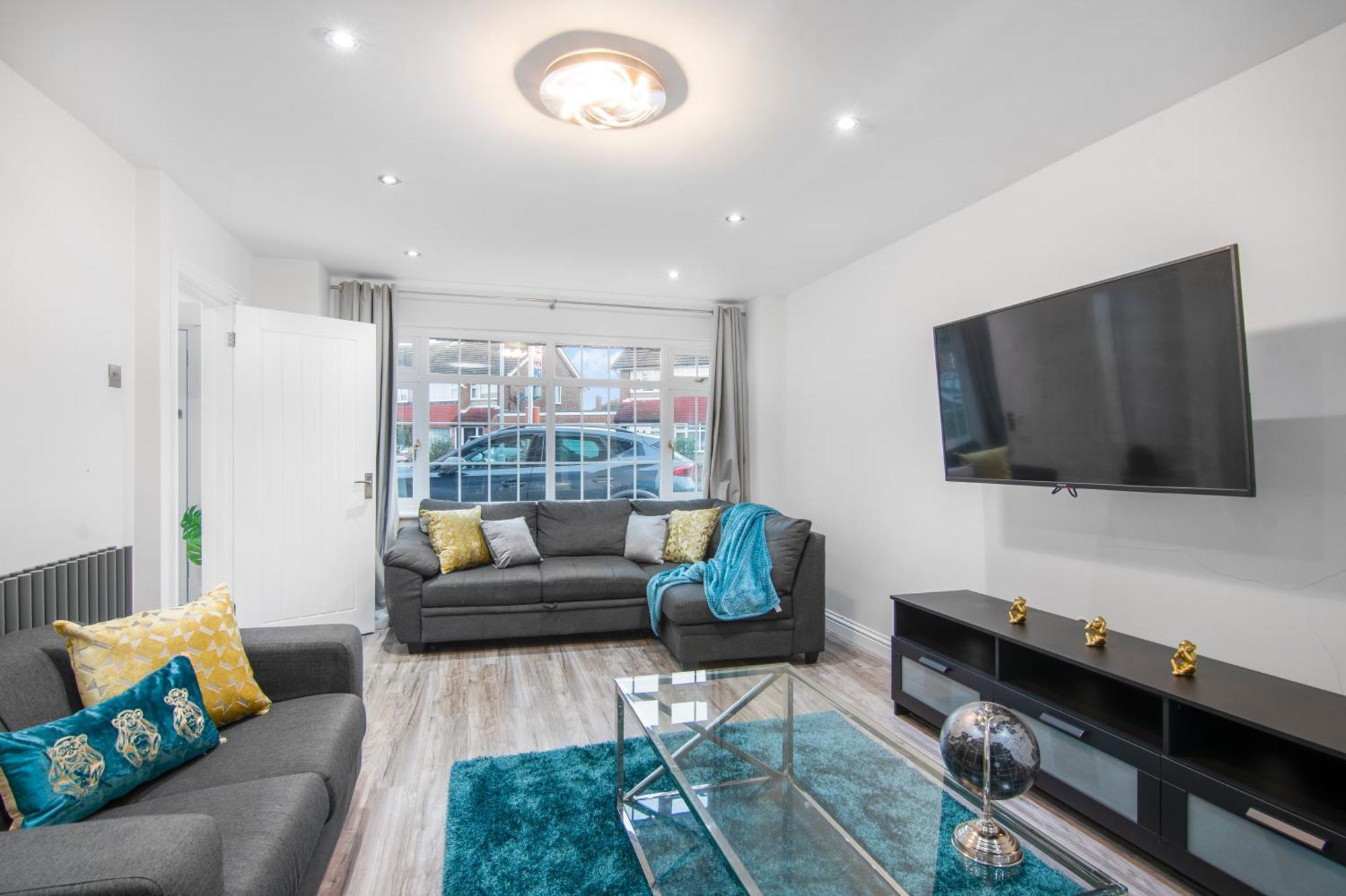 Onsitestays - Spacious 3 Bed House With Garden, Wifi & 4 Plus Parking Gravesend Esterno foto