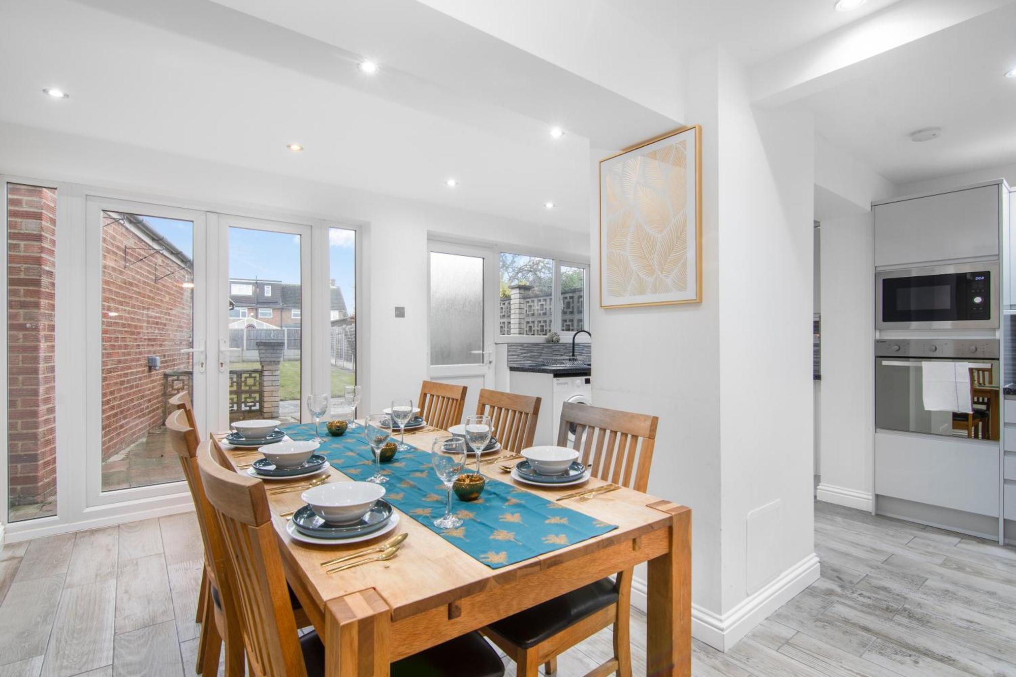 Onsitestays - Spacious 3 Bed House With Garden, Wifi & 4 Plus Parking Gravesend Esterno foto